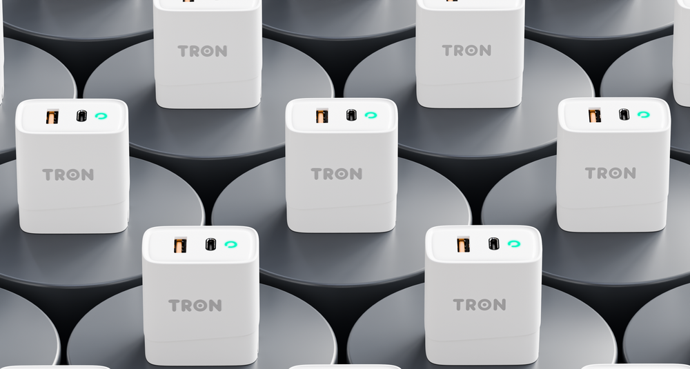 TRON Qi 20W Dual-Port Power Adapter — USB-C + USB-A, Fast Charging (view 6)