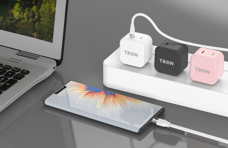 TRON Qi 25W Wireless Power Adapter — Fast Charging Wall Plug (view 3)